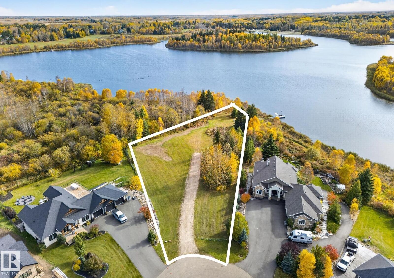 Property Photo:  2030 Aspen Way  AB T7Z 0G8 