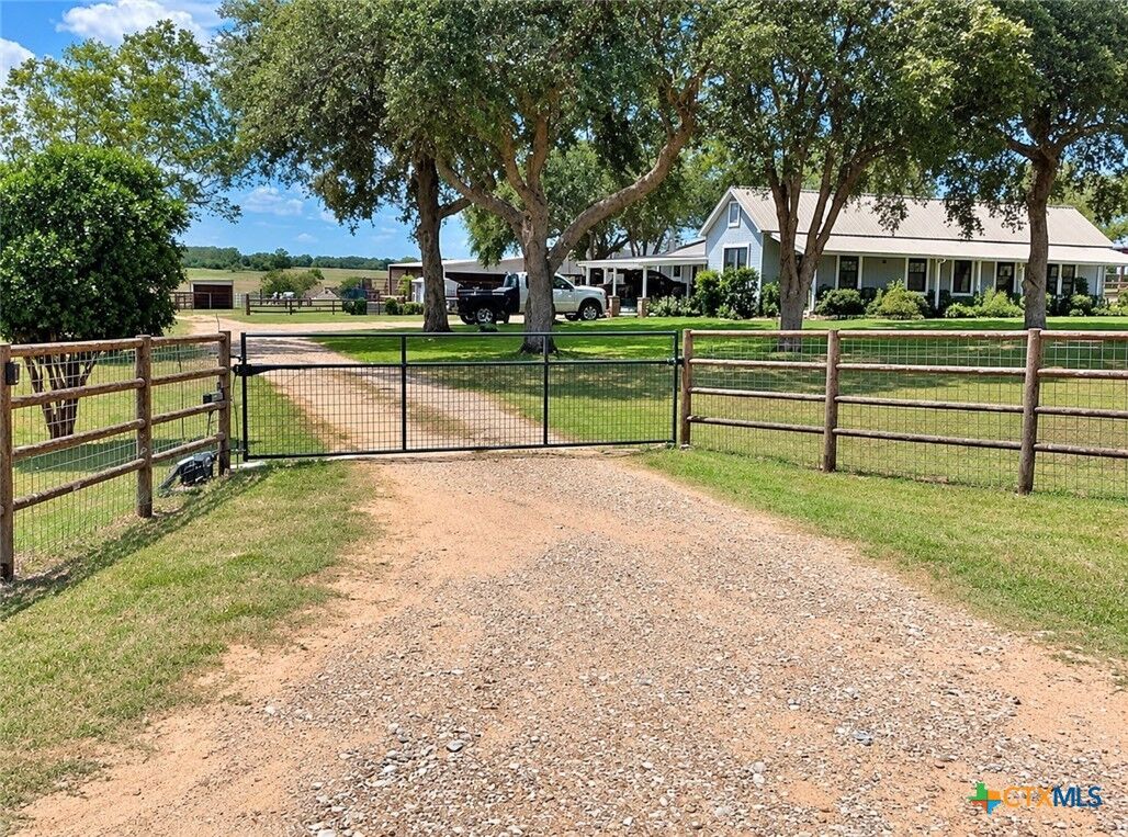 Property Photo:  1126 County Road 176  TX 77964 