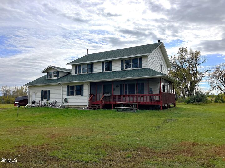 Property Photo: 5400 158th St SE ND 58558
