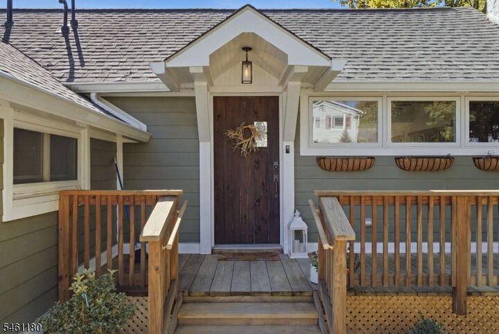 Property Photo:  49 Maple Tree Ln  NJ 07871 
