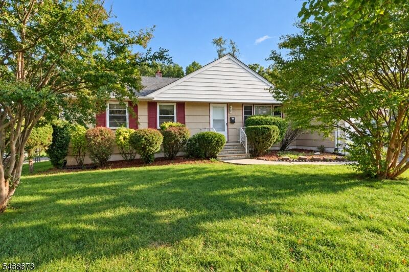Property Photo:  25 Valley View Rd  NJ 07205 