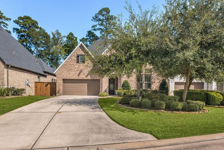 Property Photo: 139 Dawning Rays Court TX 77304