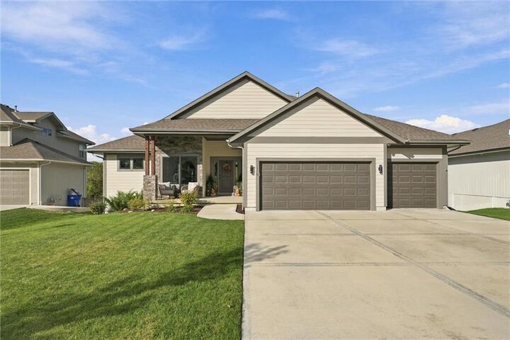 Property Photo: 2850 W Wabash Street KS 66061