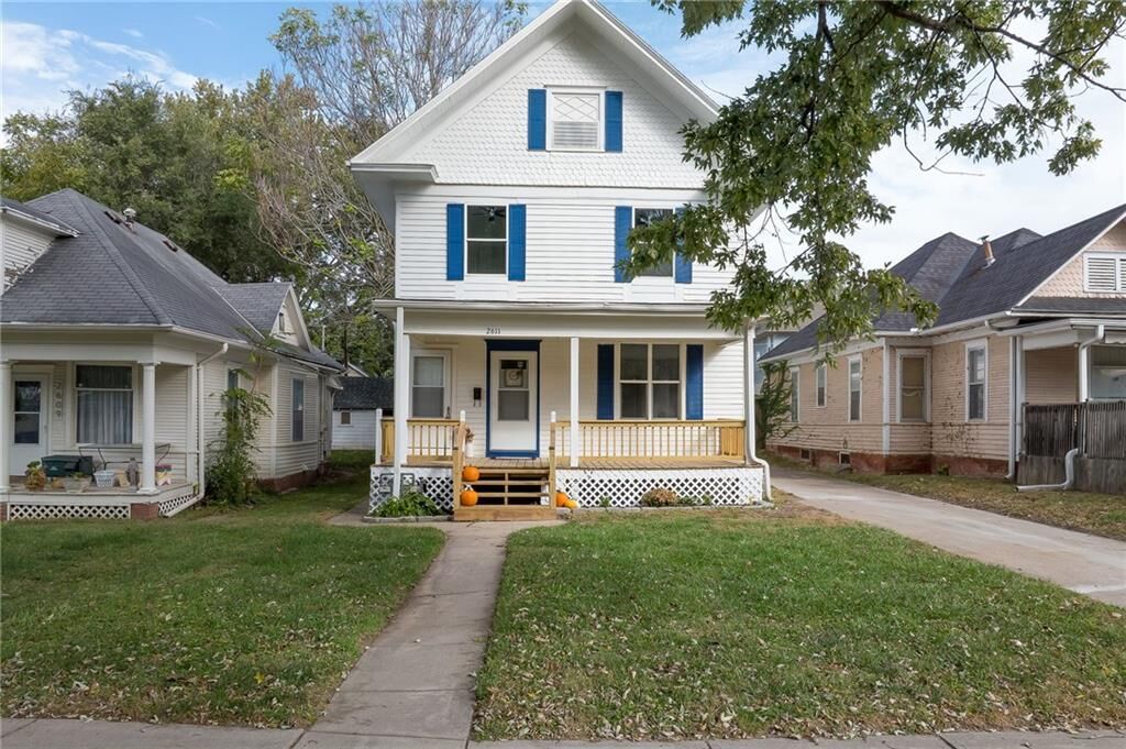 Property Photo: 2611 Renick Street MO 64507