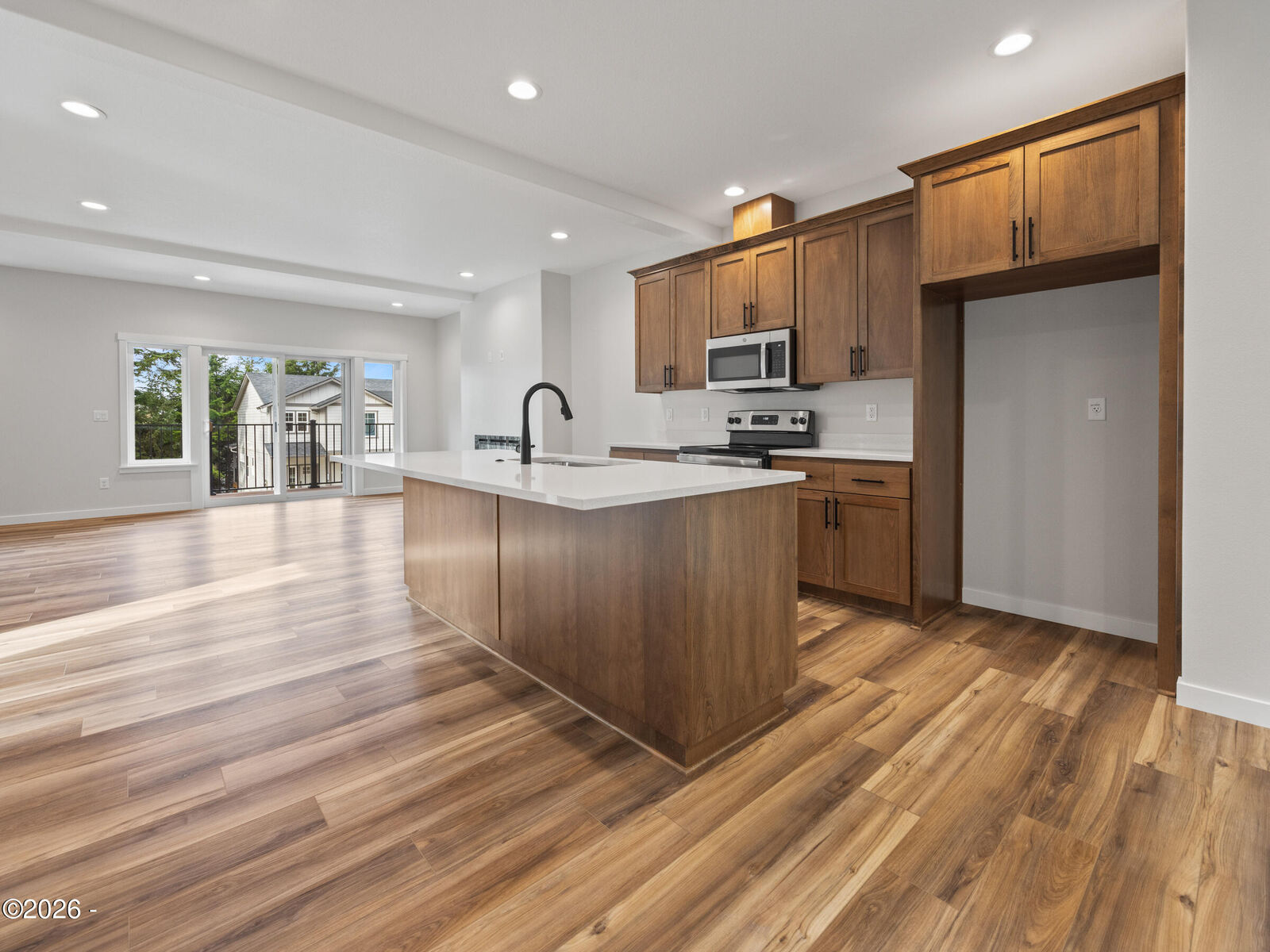 Property Photo:  1502 SE Marine Avenue  OR 97367 