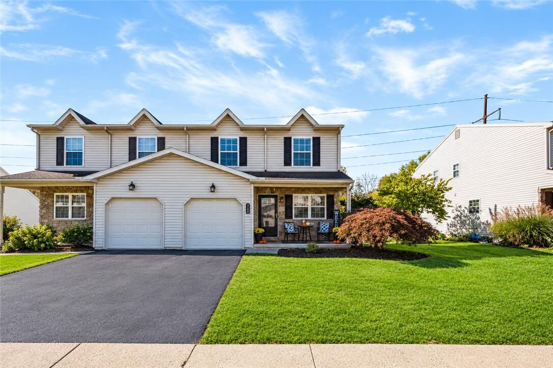 Property Photo:  120 Jeffrey Lane  PA 18067 
