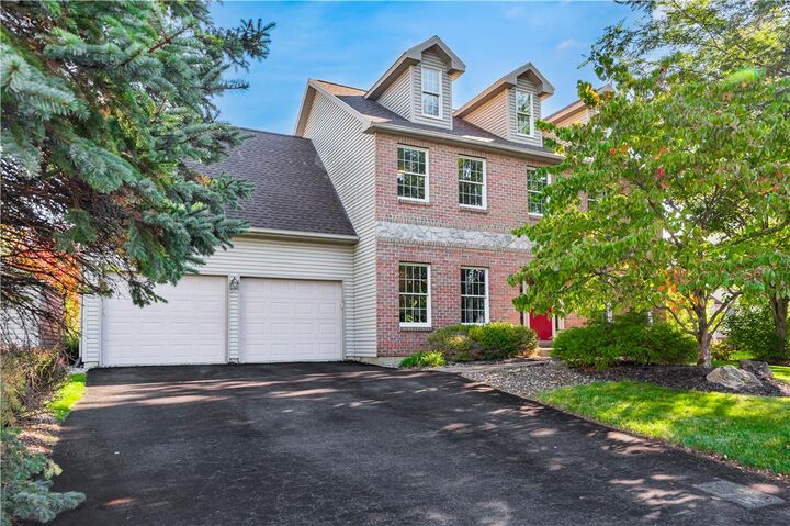 Property Photo:  1505 Deer Path Road  PA 18040 