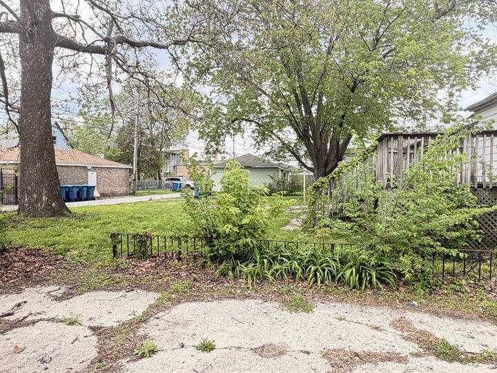 Property Photo:  600 Ingraham Avenue  IL 60409 