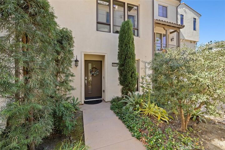 Property Photo: 10738 Bloomfield CA 91602