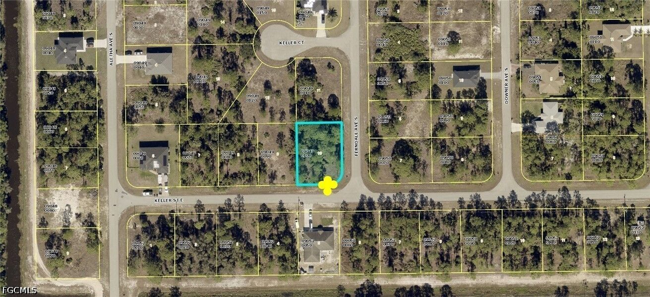 Property Photo:  513 Keller Street E  FL 33974 