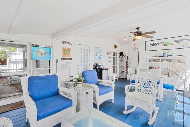 Property Photo:  712 2nd Avenue  GA 31328 
