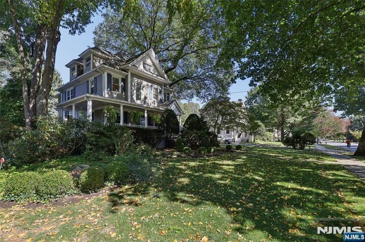 Property Photo:  526 Oradell Avenue  NJ 07649 