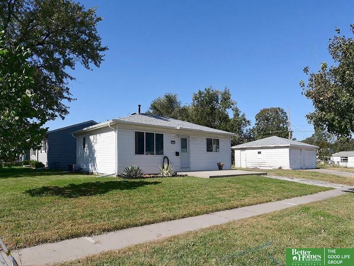 Property Photo:  4101 N 73 Street  NE 68507 