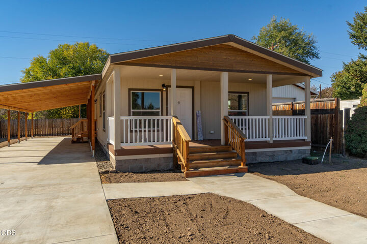 Property Photo:  431 SE Council Drive  OR 97865 