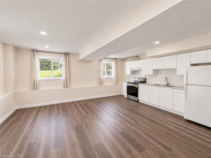 Property Photo:  716 Karlsfeld Road A  ON N2T 2W4 