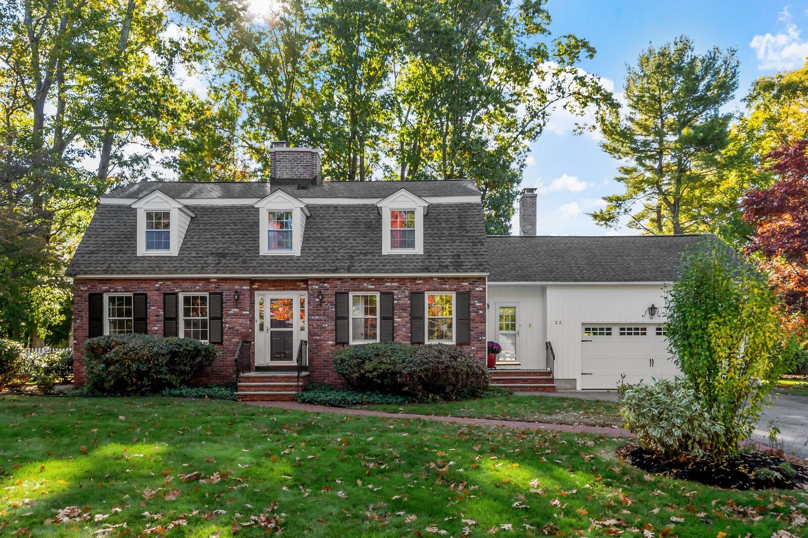 Property Photo:  25 Karlton Circle  MA 01810 