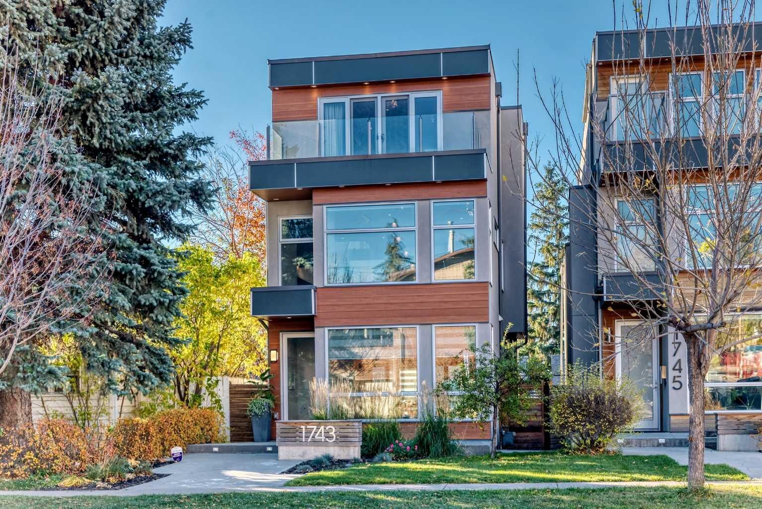 Property Photo:  1743 8 Avenue NW  AB T2N 1C5 