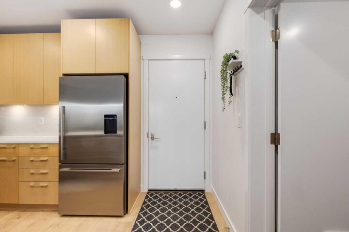 Property Photo:  88 9 Street NE 403  AB T2E 4E1 