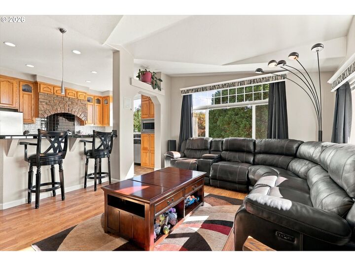 Property Photo: 25400 SW Ballston Rd OR 97378