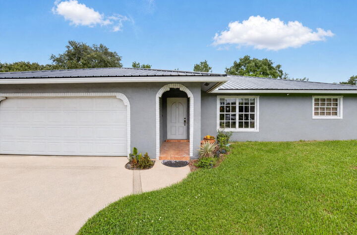 Property Photo: 5029 Madison Road FL 33484
