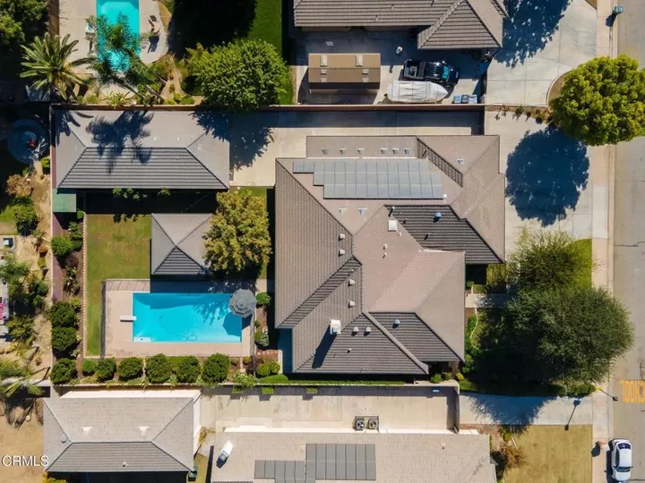 Property Photo:  2306 Rich Springs Court  CA 93312 