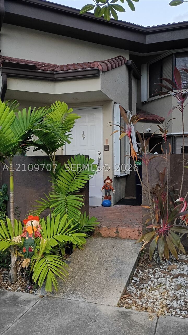 Property Photo:  9687 SW 138th Ave Qb2l  FL 33186 