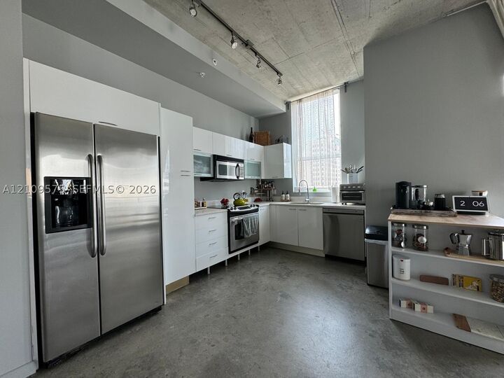 Property Photo:  133 NE 2nd Ave 713  FL 33132 
