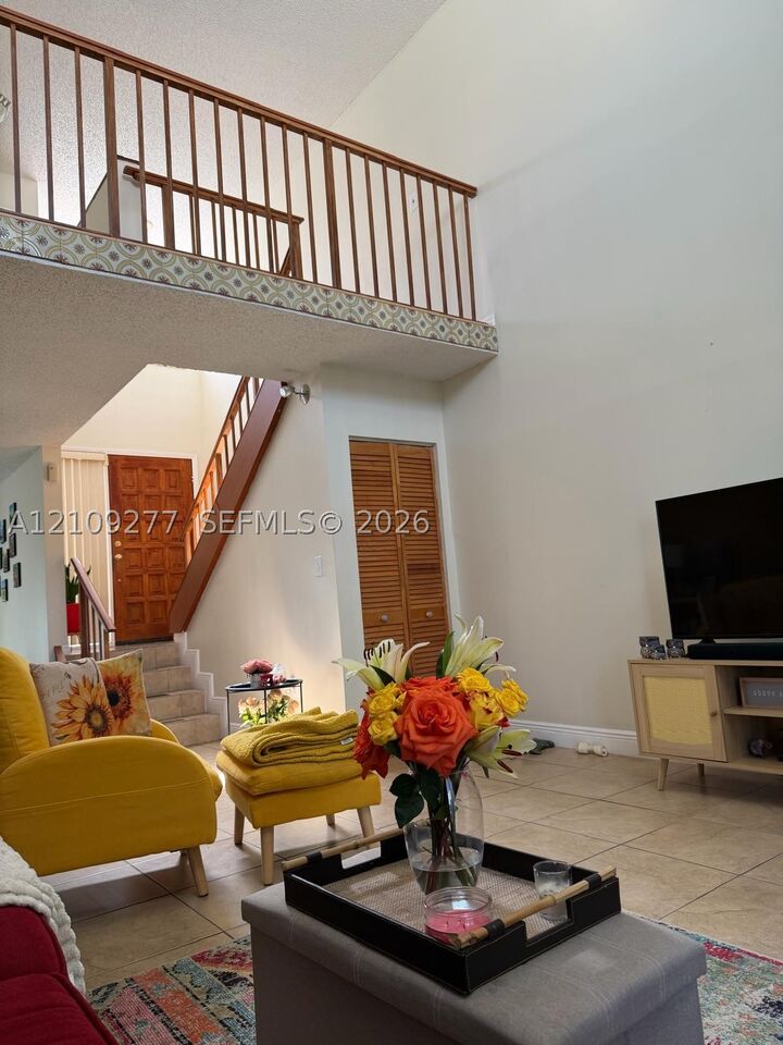Property Photo: 1251 SW 124th Ct 23-B FL 33184