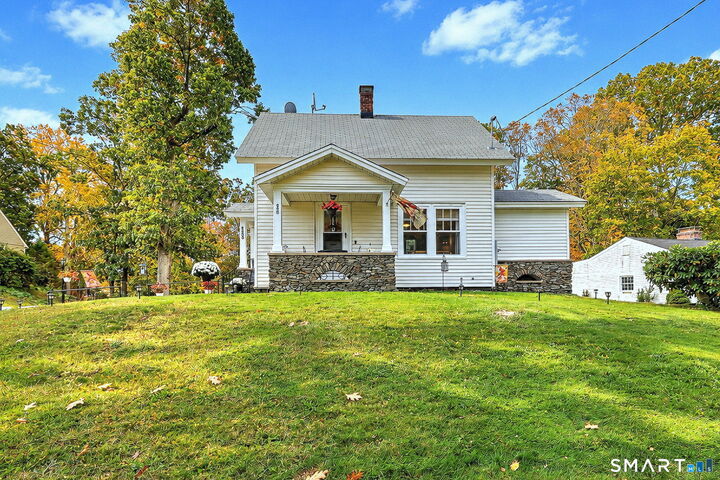 Property Photo: 868 West Main Street CT 06516