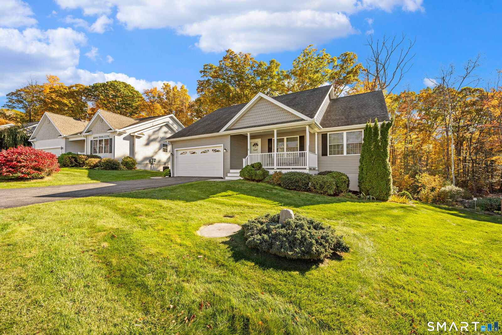 Property Photo:  8 Hannah Way  CT 06791 
