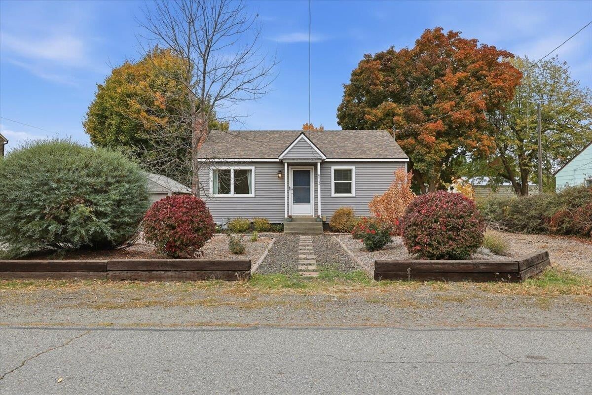 Property Photo: 513 N Felts Rd WA 99206