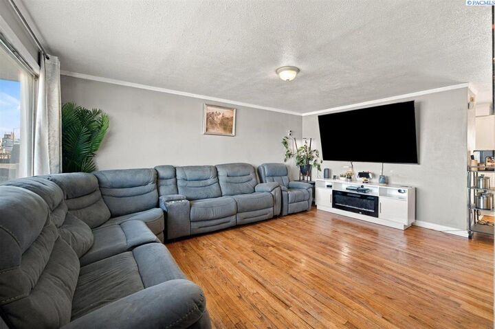 Property Photo: 333 W 10th Ave WA 99336