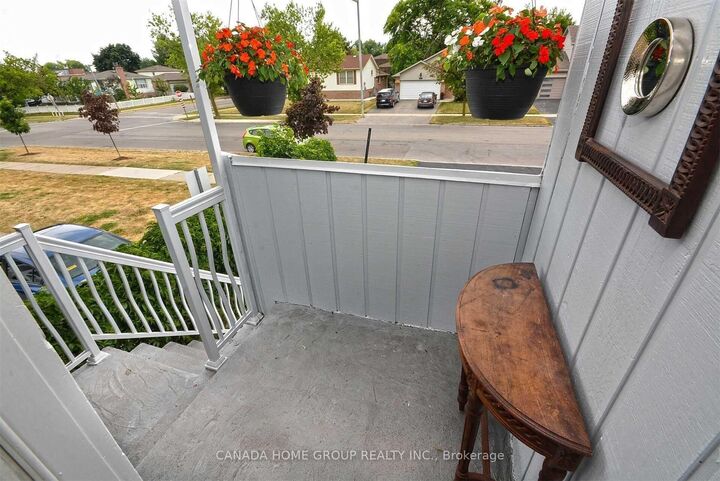 Property Photo:  2073 South Millway Avenue Upper Level  ON L5L 1R4 