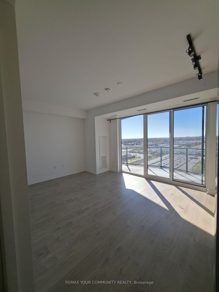 Property Photo:  36 Zorra Street 1510  ON M8Z 4Z7 