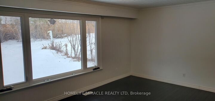 Property Photo:  544 Gillmoss Road Main  ON L1W 3J4 