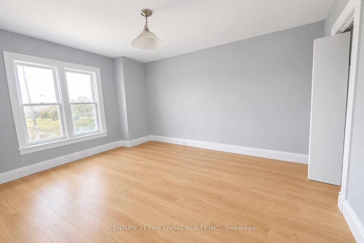 Property Photo:  146 Bradford Street 2  ON L4N 3B3 