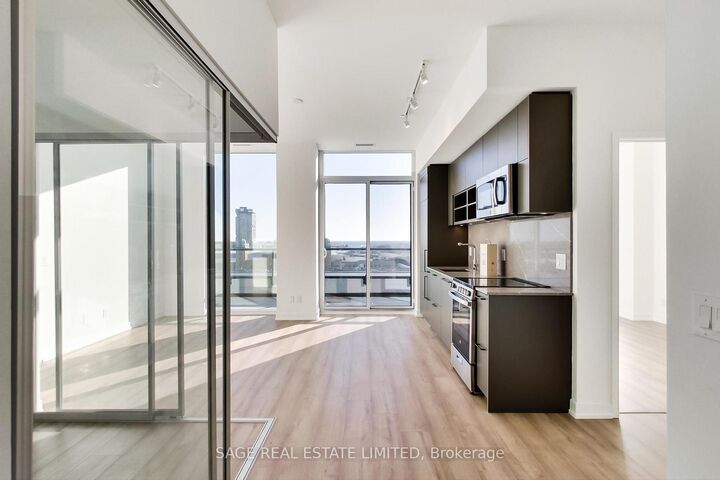 Property Photo:  135 East Liberty Street 704  ON M6K 3K4 