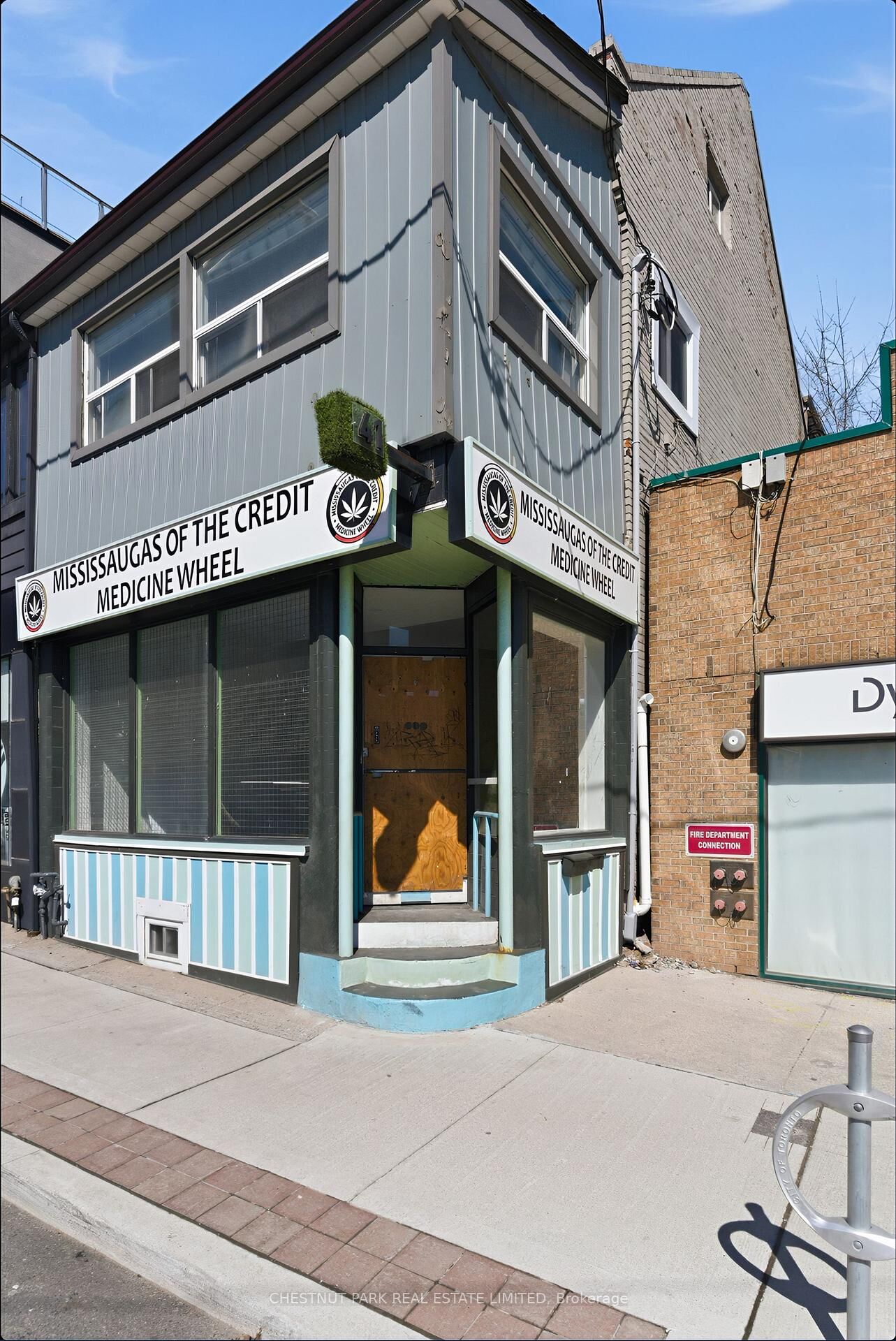 Property Photo: 41 Roncesvalles Avenue ON M6R 2K4