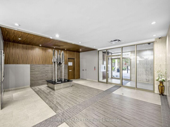 Property Photo:  140 Elm Ridge Drive 116  ON M6B 1B1 
