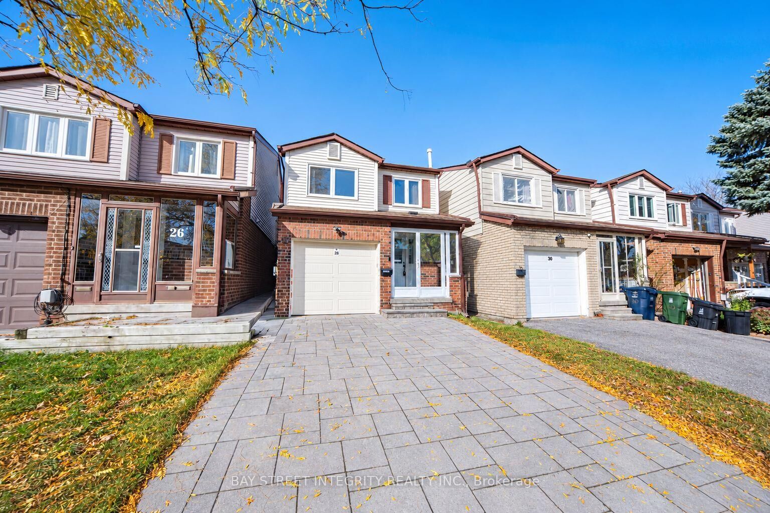 Property Photo:  28 Fawndale Crescent  ON M1W 3K1 