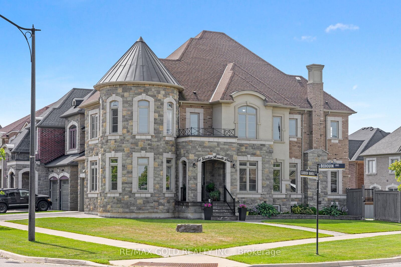 Photo de la propriété:  54 Gordon  Randle Drive  ON L6P 4H3 