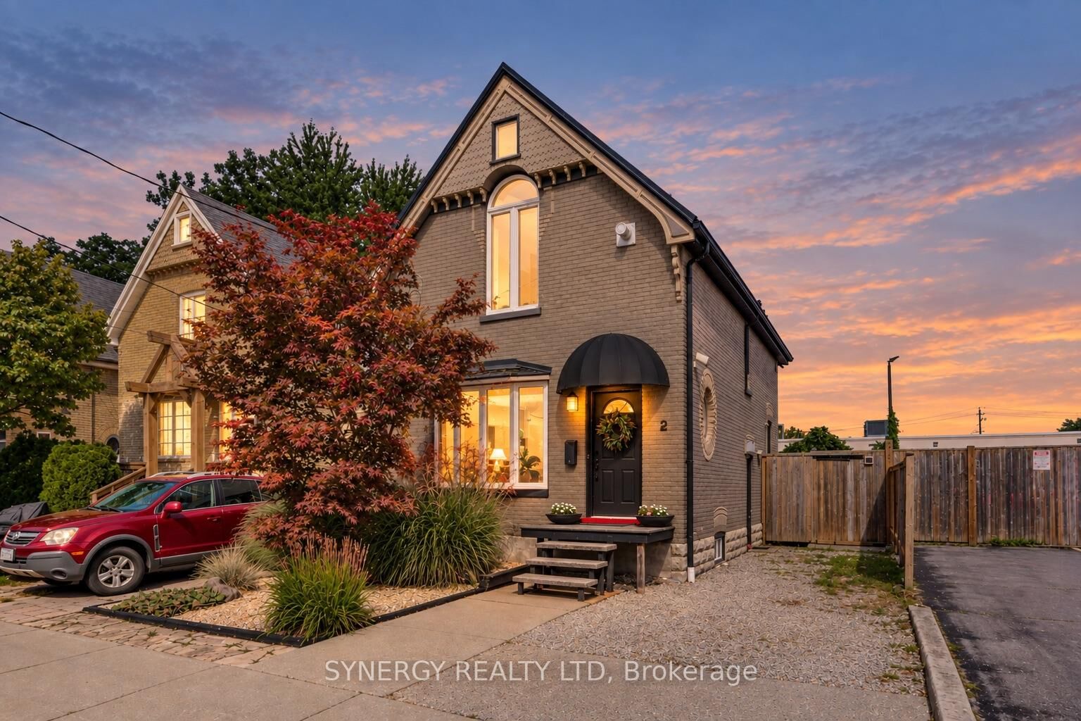 Property Photo:  2 Erie Avenue  ON N6J 1J1 
