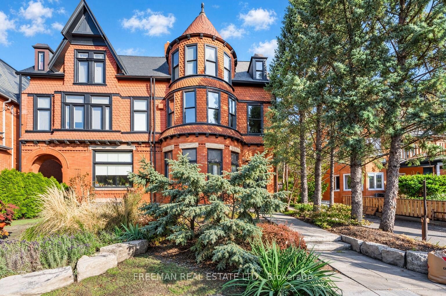 Property Photo:  21 Howland Avenue Upper  ON M5R 3B2 