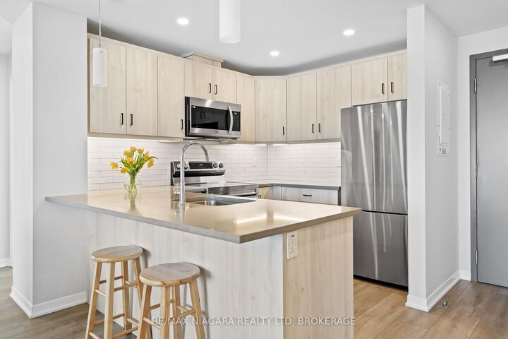 Property Photo:  3998 Victoria Avenue 301  ON L0R 2C0 