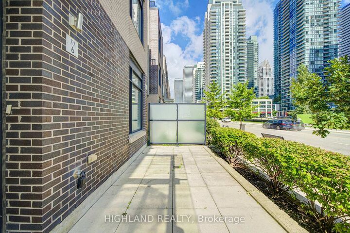Property Photo: 4010 Parkside Village Drive 6 ON L5B 0K2