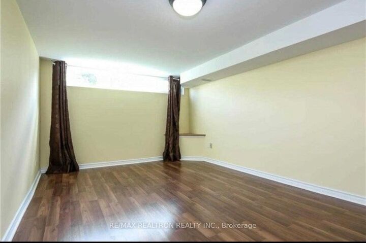 Property Photo:  397 Browndale Crescent Basement  ON L4C 3H9 