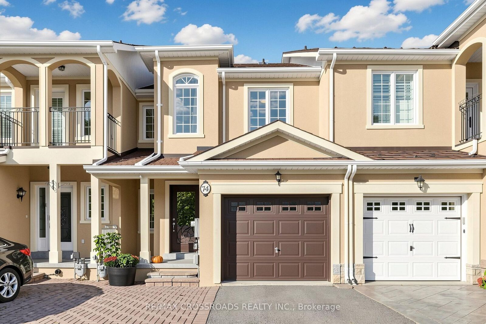 Property Photo:  74 Romance Drive  ON L4S 2R8 