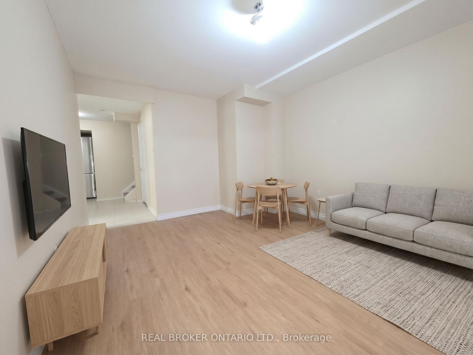 Property Photo: 922 Ledbury Crescent Basement ON L5V 2P8