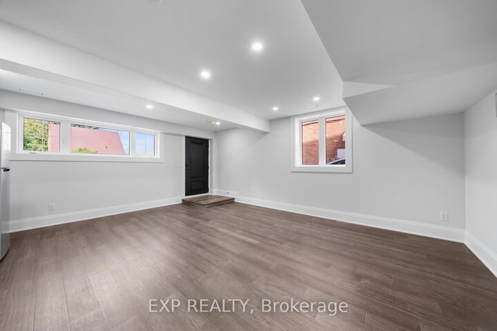 Property Photo:  5 Brendwin Road Lower  ON M6N 4V6 