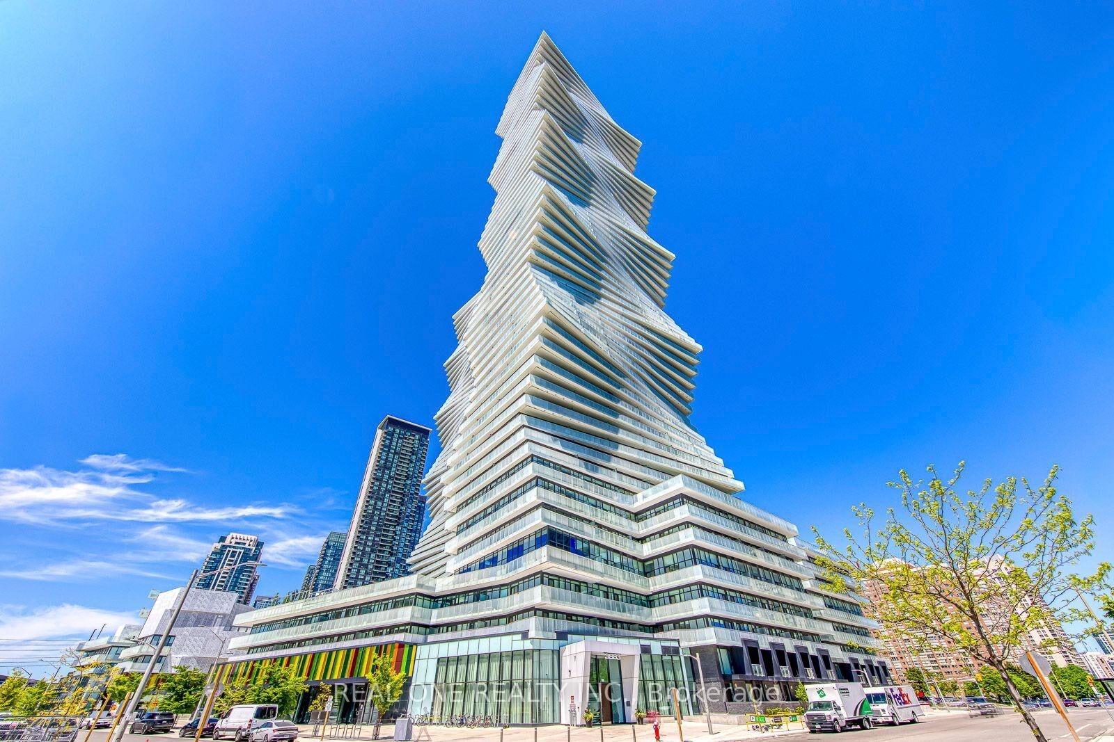 Property Photo:  3883 Quartz Road 3810  ON L5B 0M4 